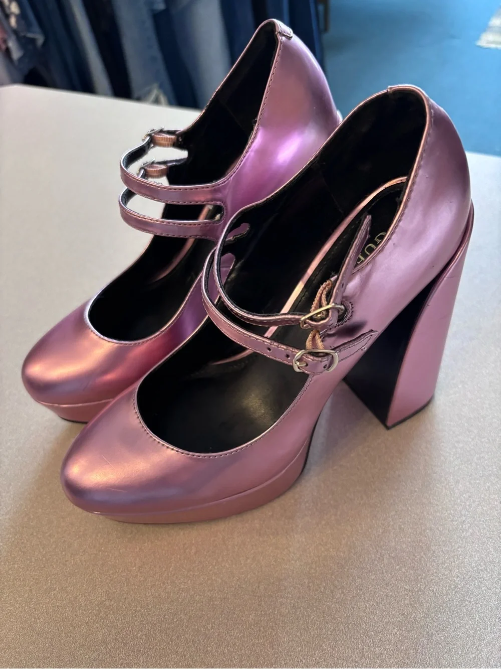 Guess platform mary
